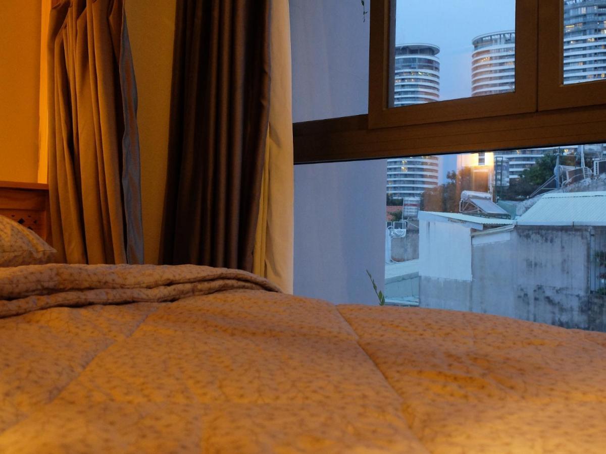 Half Coffee N Dorm Hostel Ho Chi Minh City Exterior photo