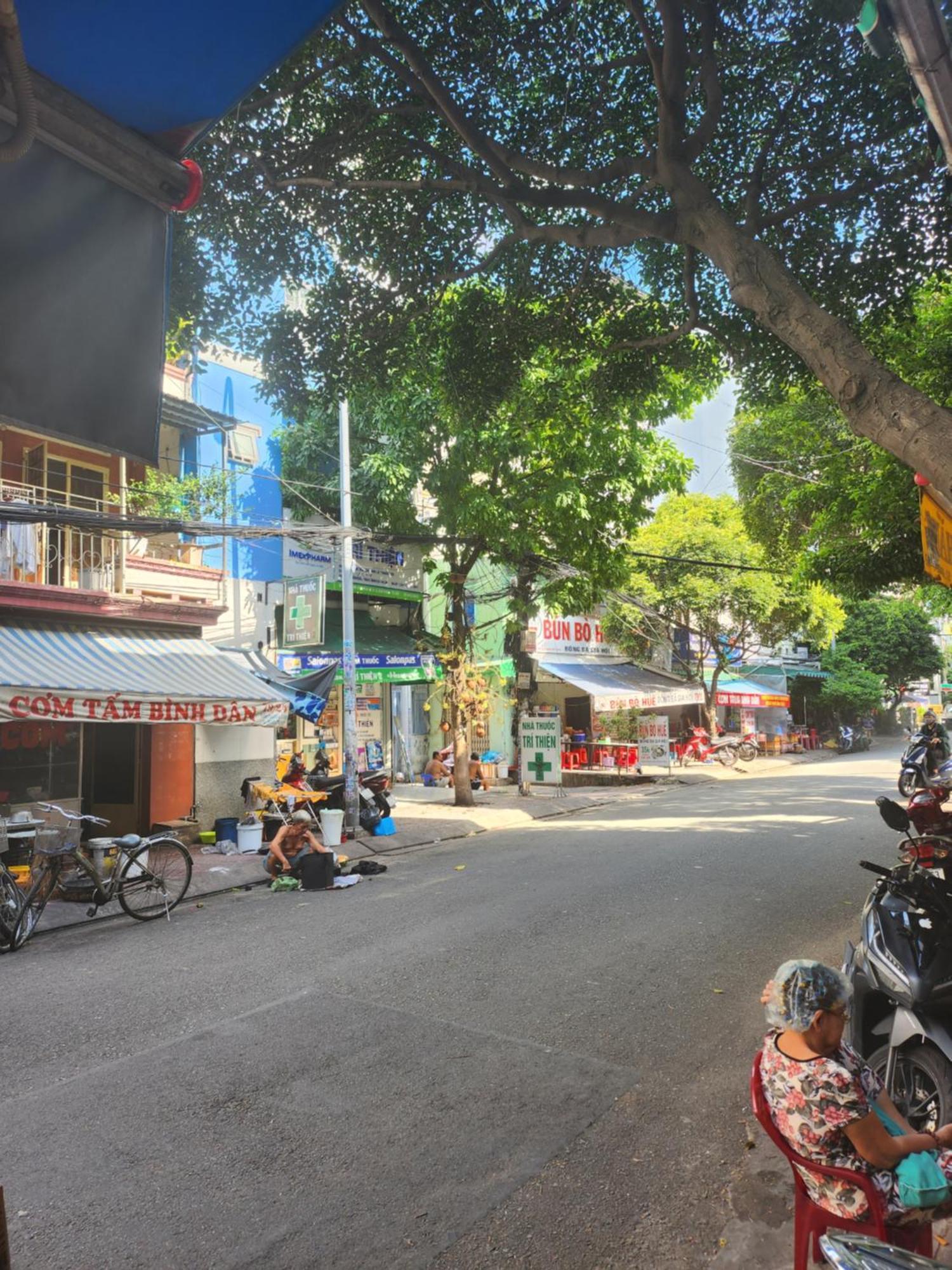 Half Coffee N Dorm Hostel Ho Chi Minh City Exterior photo